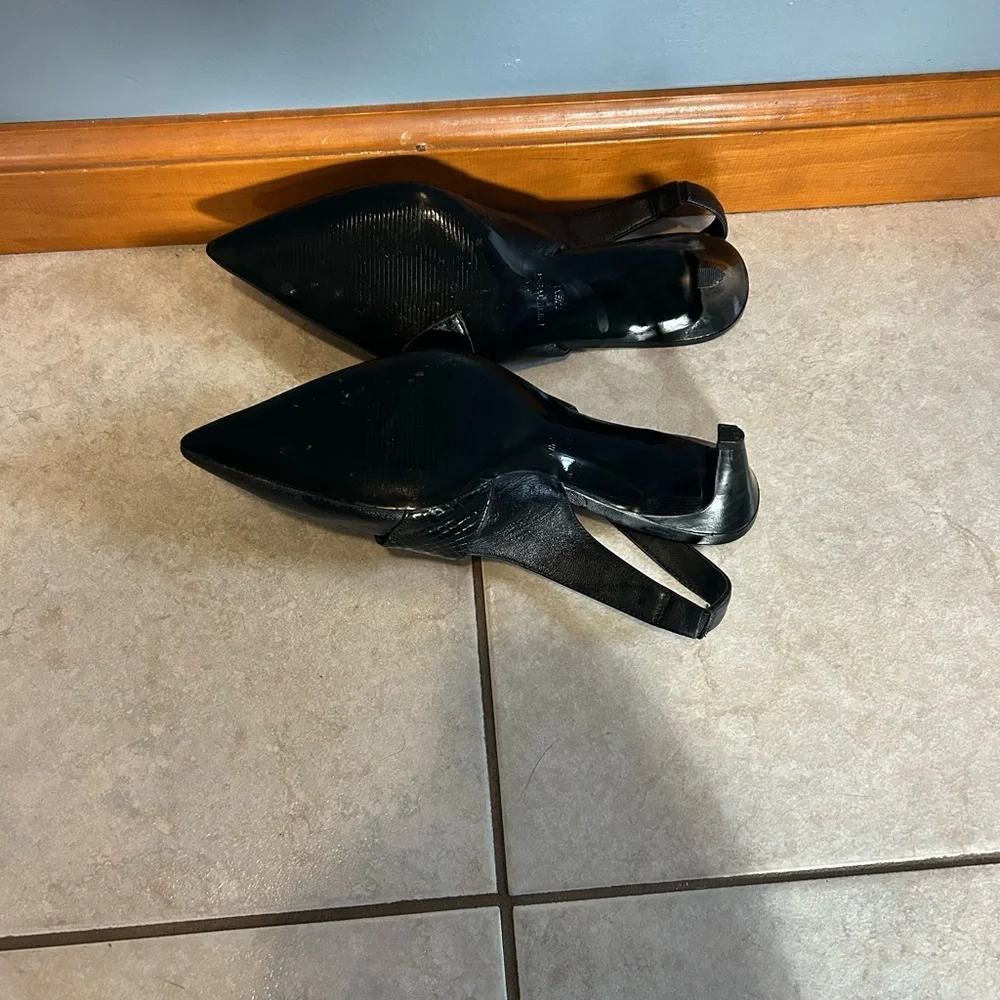 Elegant Black Slingback Heels - Picture 2 of 8